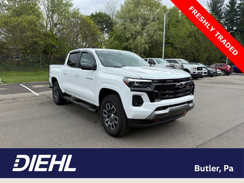 Summit White 2025 Chevrolet Colorado Z71 Crew Cab 4WD Pickup Truck Four-Wheel Drive 8-Speed Automatic