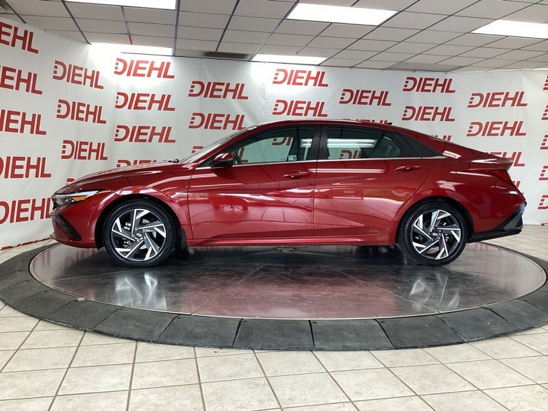 Used 2025 Hyundai Elantra Hybrid Sedan