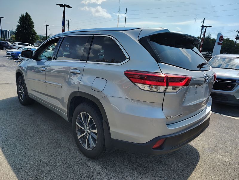Used 2017 Toyota Highlander SUV