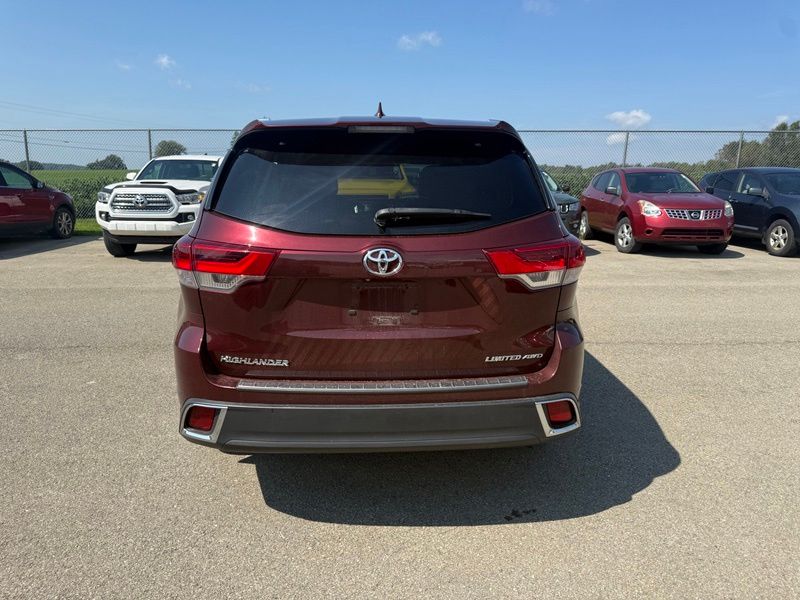 Used 2017 Toyota Highlander SUV