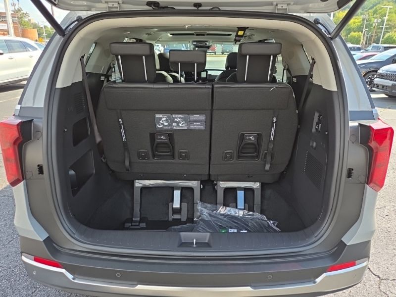 New 2027 Kia Carnival MPV Hybrid Van