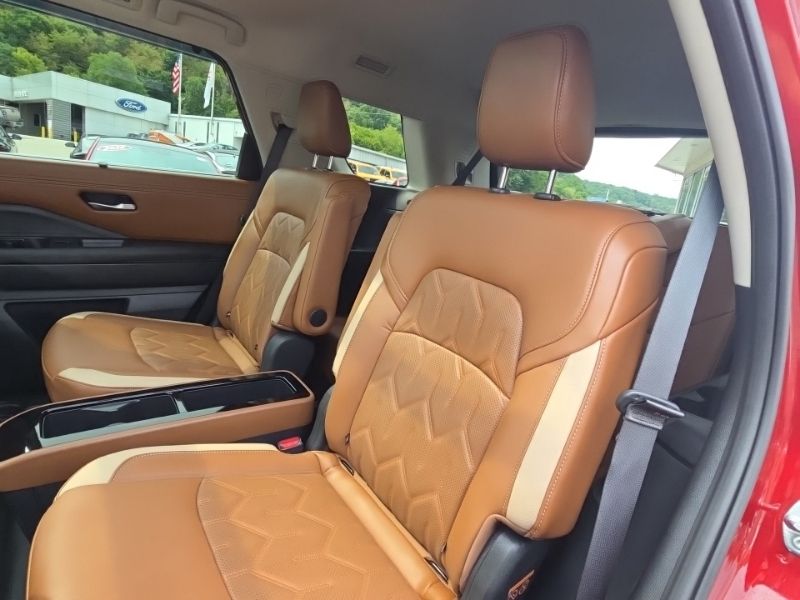 Used 2026 Nissan Pathfinder SUV