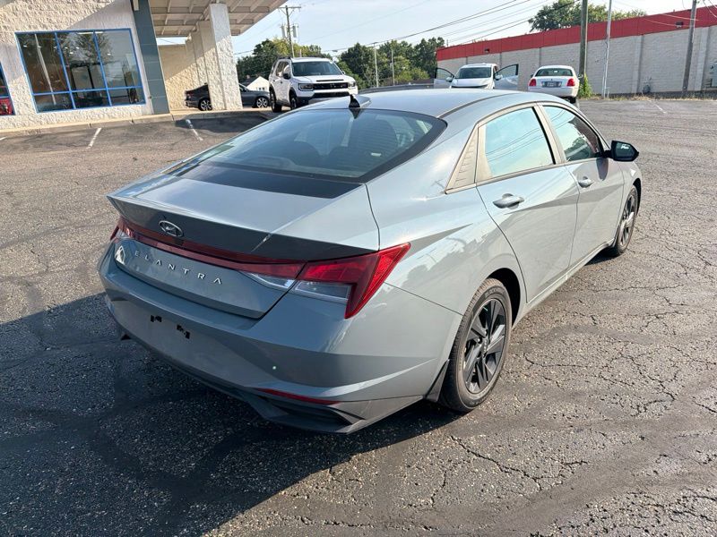 Used 2023 Hyundai Elantra Sedan