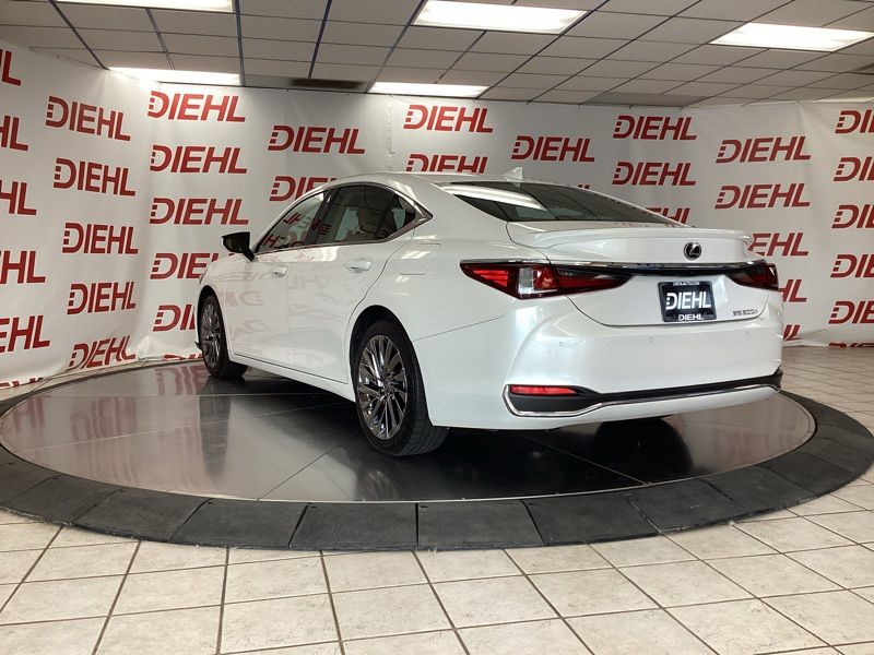 Used 2024 Lexus ES Sedan