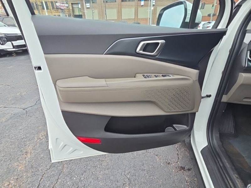 New 2027 Kia Carnival MPV Van