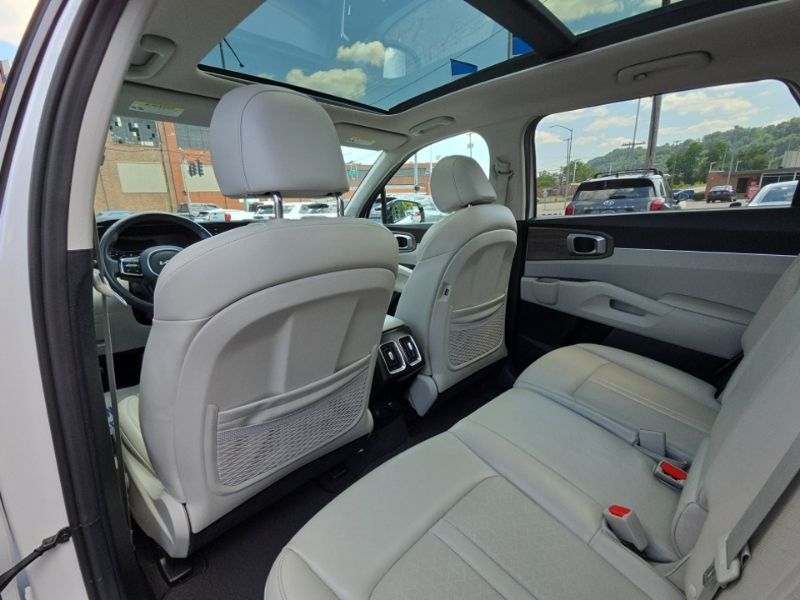 Used 2023 Kia Sorento SUV
