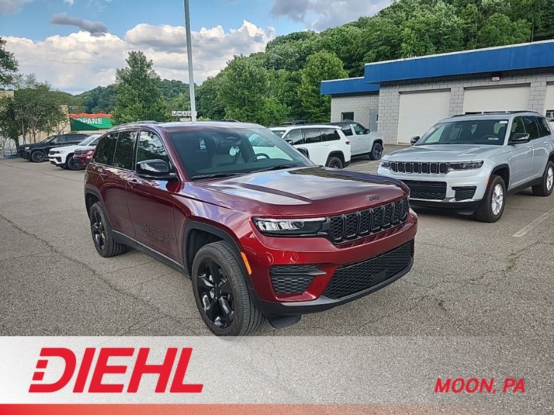 Velvet Red Pearlcoat 2025 Jeep Grand Cherokee SUV / Crossover Four-Wheel Drive 8-Speed Automatic