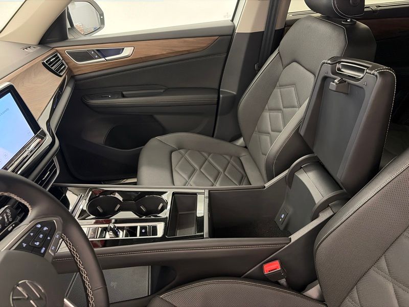 Used 2024 Volkswagen Atlas SUV