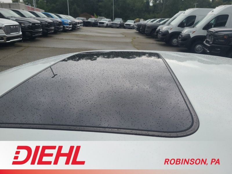 Used 2013 Dodge Charger Sedan