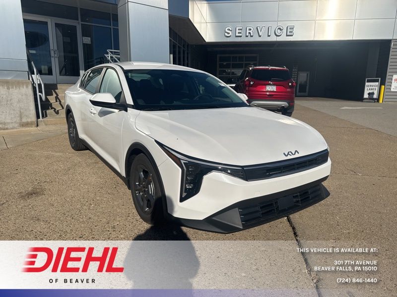 2025 Kia K4 LXS