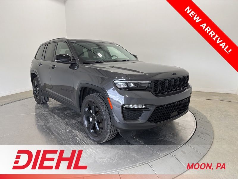 Baltic Gray Metallic Clearcoat 2023 Jeep Grand Cherokee Limited 4WD SUV / Crossover Four-Wheel Drive 8-Speed Automatic