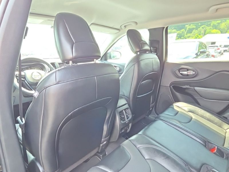 Used 2023 Jeep Cherokee SUV