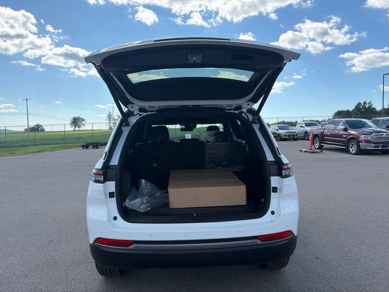 New 2026 Jeep Grand Cherokee SUV