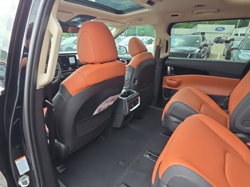 New 2027 Kia Carnival MPV Van