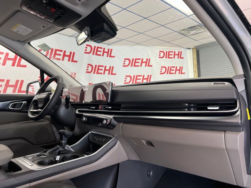New 2027 Kia Carnival MPV Van