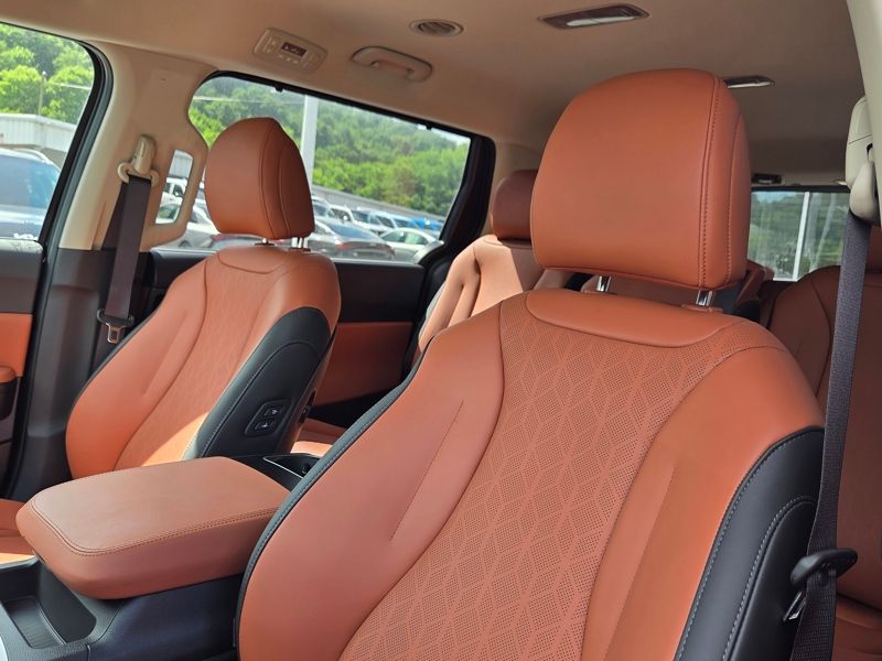 New 2026 Kia Carnival Hybrid Van