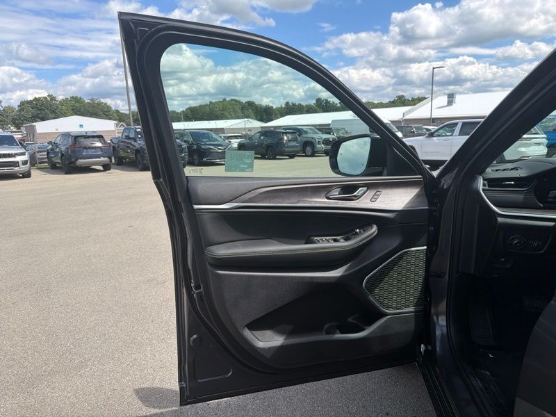 New 2026 Jeep Grand Cherokee SUV