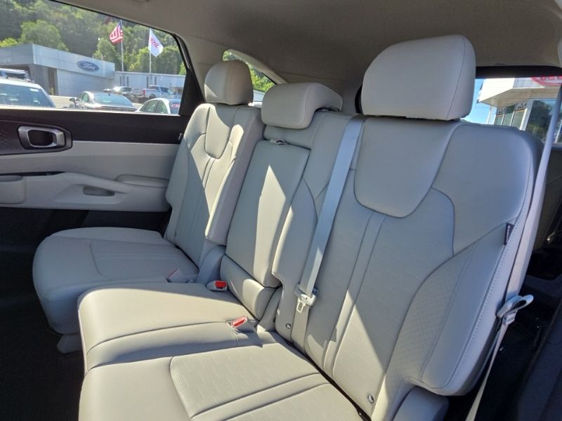 New 2026 Kia Sorento SUV