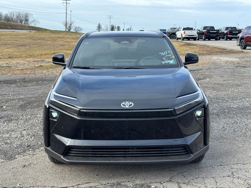 2026 Toyota bZ XLE - Photo 8