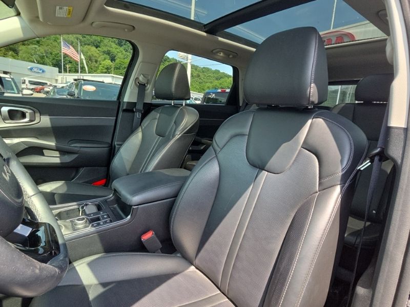 Used 2024 Kia Sorento SUV