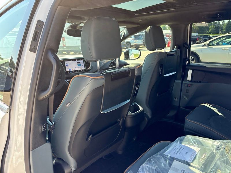 New 2027 Chrysler Pacifica Van