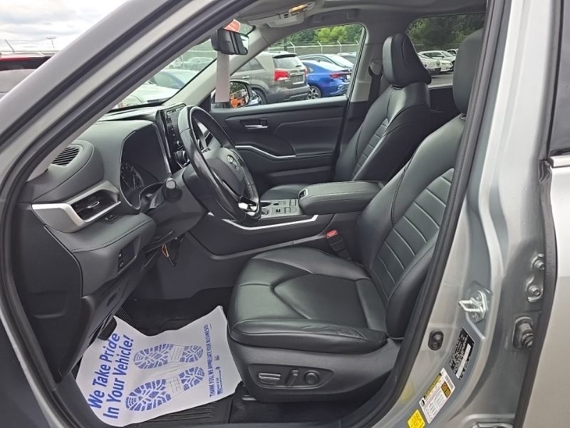 Used 2021 Toyota Highlander SUV