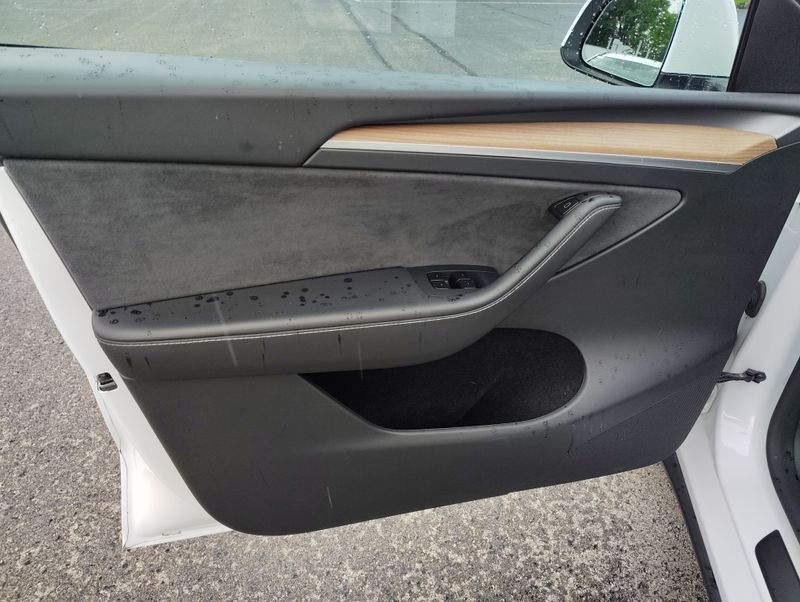 Used 2025 Tesla Model Y SUV