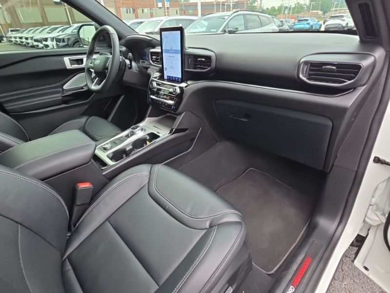 Used 2024 Ford Explorer SUV