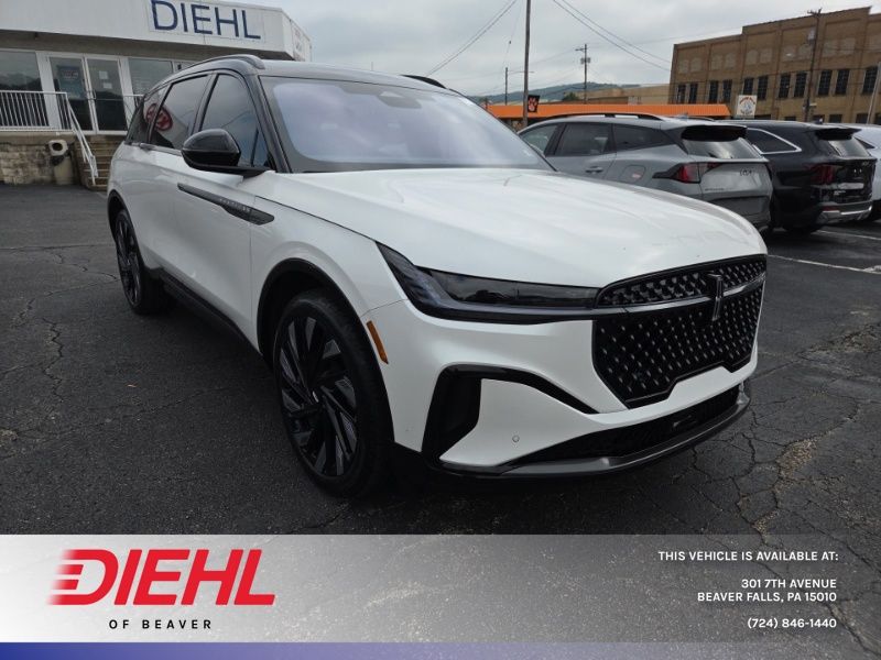 2025 Lincoln Nautilus Hybrid Reserve AWD