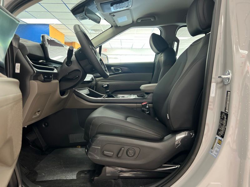 New 2027 Kia Carnival MPV Van