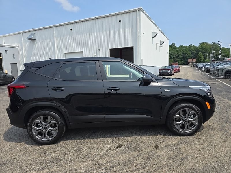 Used 2024 Kia Seltos SUV