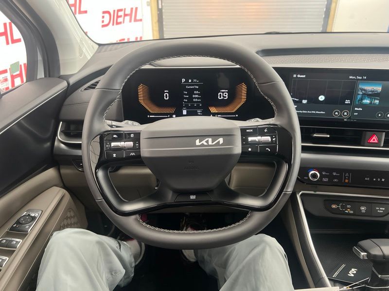 New 2027 Kia Carnival MPV Van