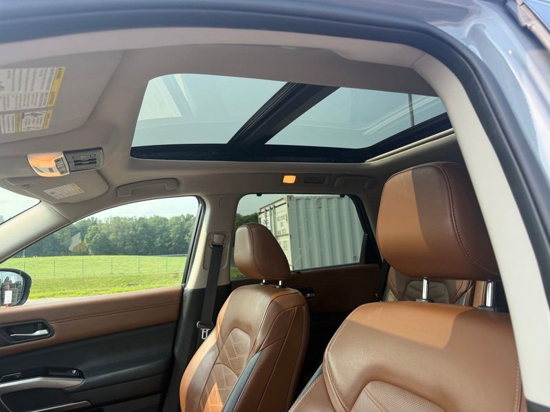 Used 2023 Nissan Pathfinder SUV