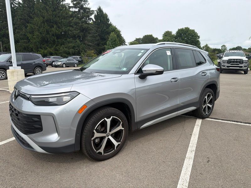 Used 2025 Volkswagen Tiguan SUV