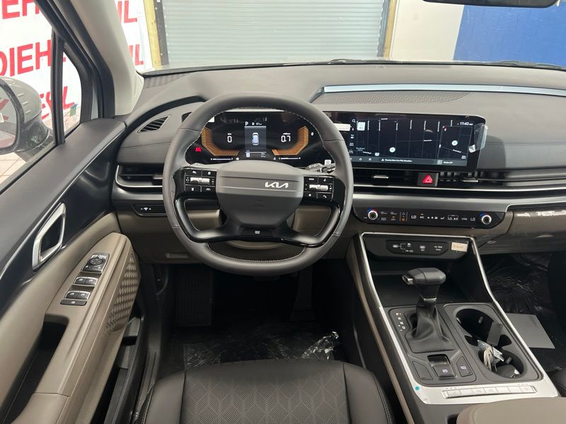 New 2027 Kia Carnival MPV Van