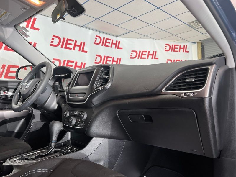 Used 2019 Jeep Cherokee SUV