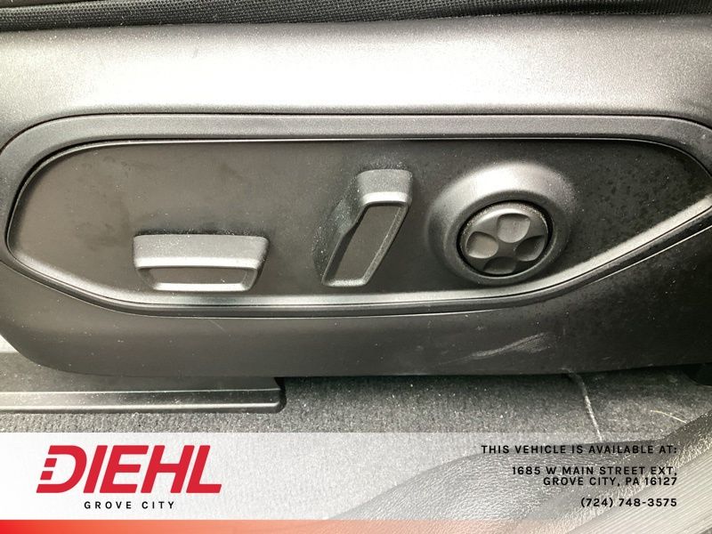 Used 2025 Jeep Grand Cherokee SUV