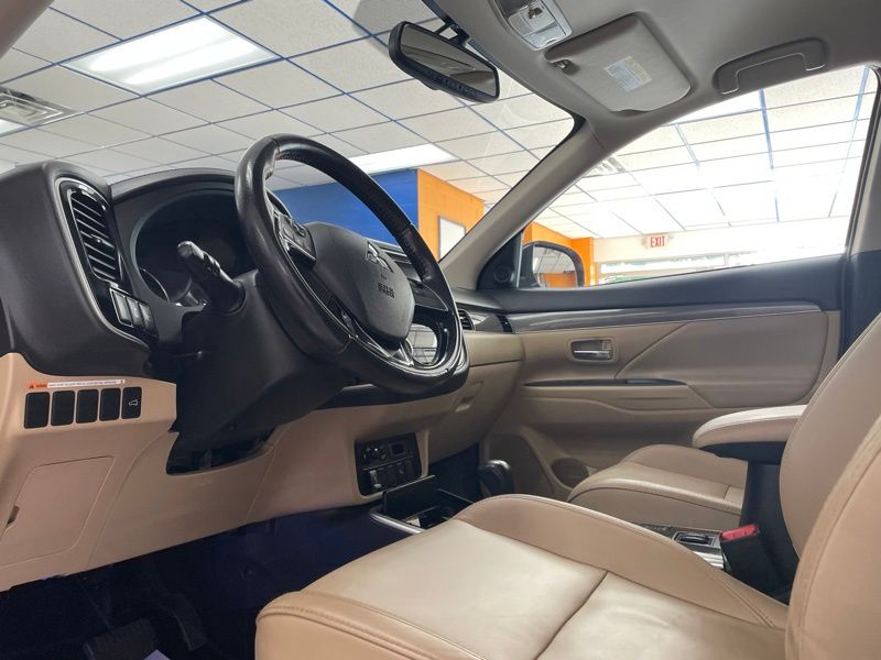 Used 2019 Mitsubishi Outlander SUV