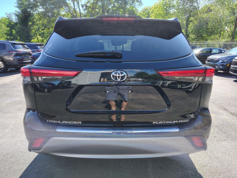 Used 2022 Toyota Highlander SUV