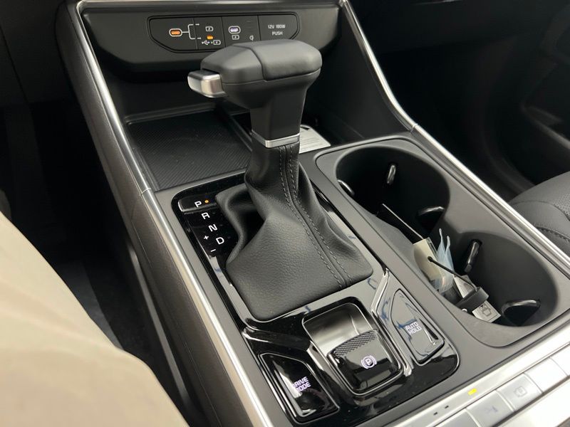 New 2026 Kia Carnival MPV Van