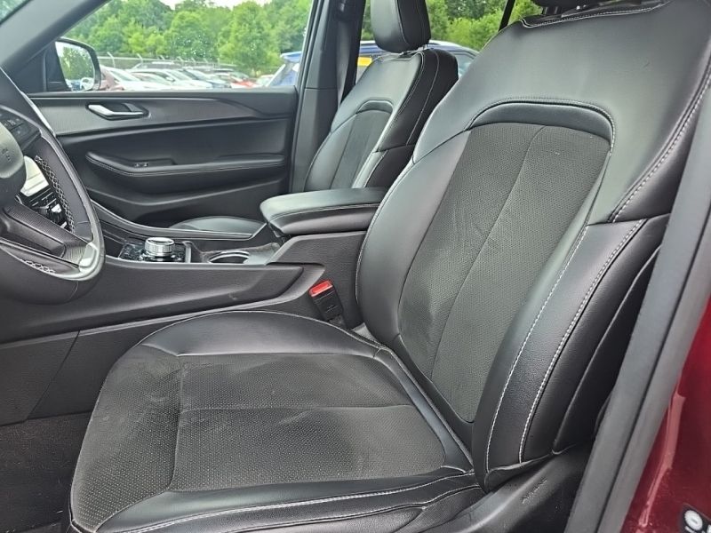 Used 2025 Jeep Grand Cherokee SUV