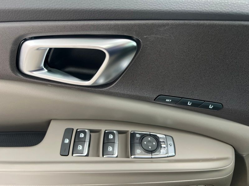 New 2027 Kia Carnival MPV Van