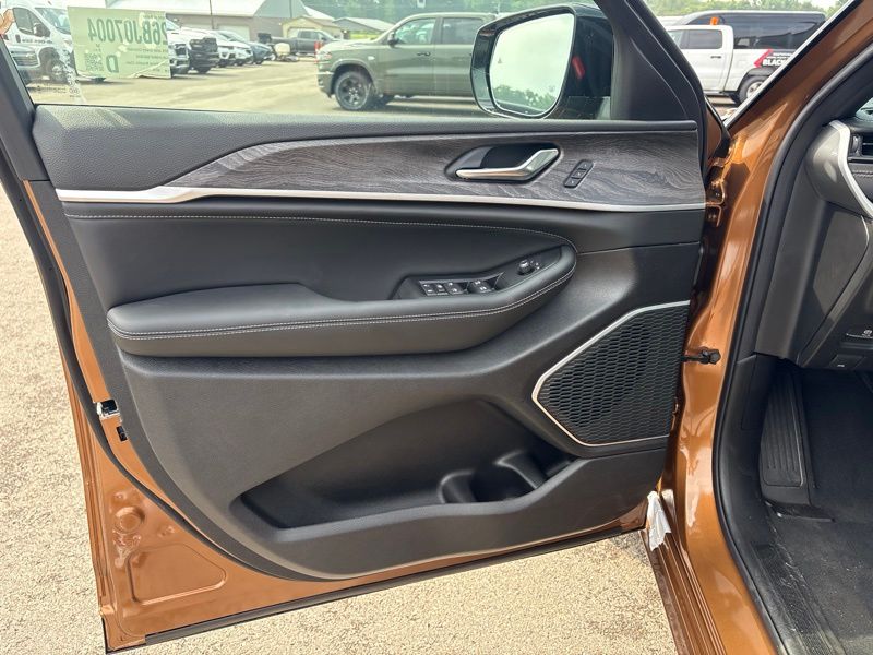 New 2026 Jeep Grand Cherokee SUV