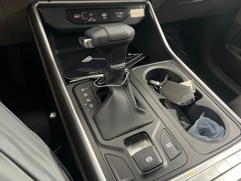 New 2027 Kia Carnival MPV Van