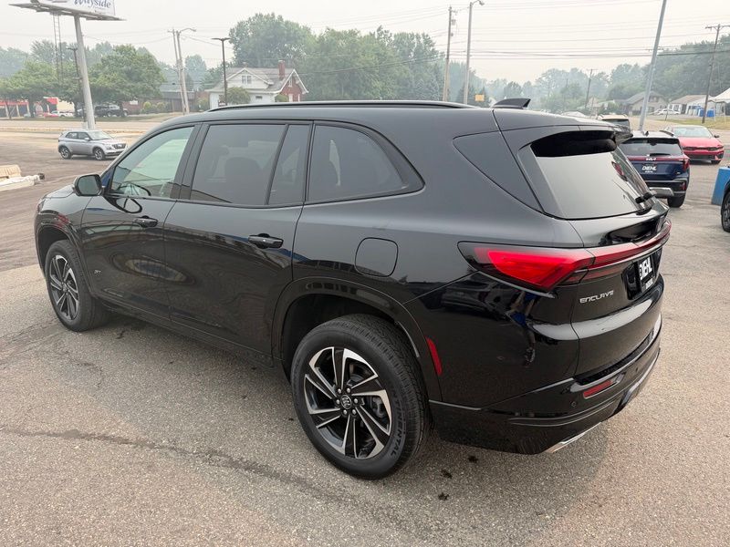 Used 2025 Buick Enclave SUV