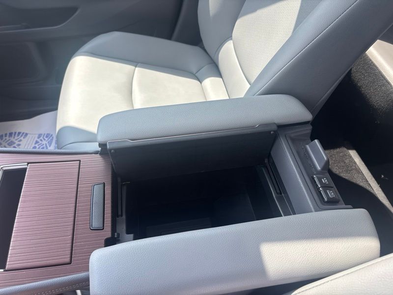 Used 2022 Toyota Sienna Van