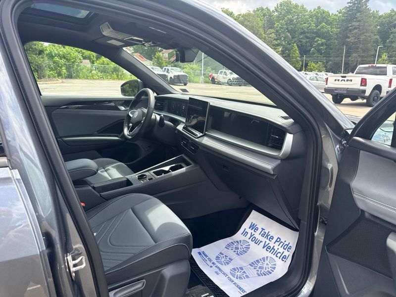 Used 2025 Volkswagen Tiguan SUV
