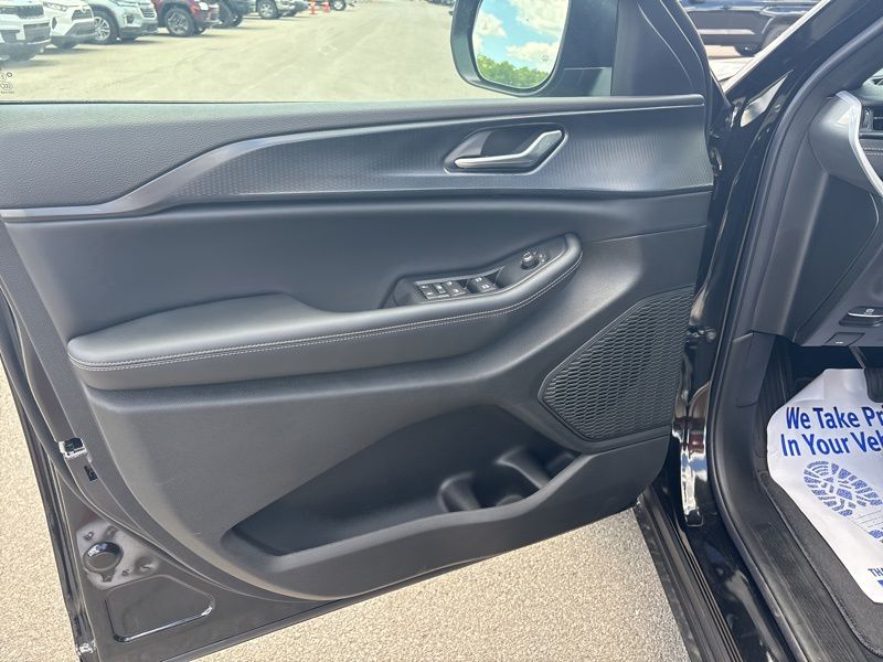 New 2026 Jeep Grand Cherokee L SUV