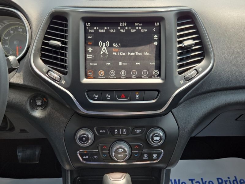 Used 2023 Jeep Cherokee SUV