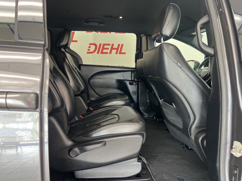 Used 2020 Chrysler Pacifica Hybrid Van